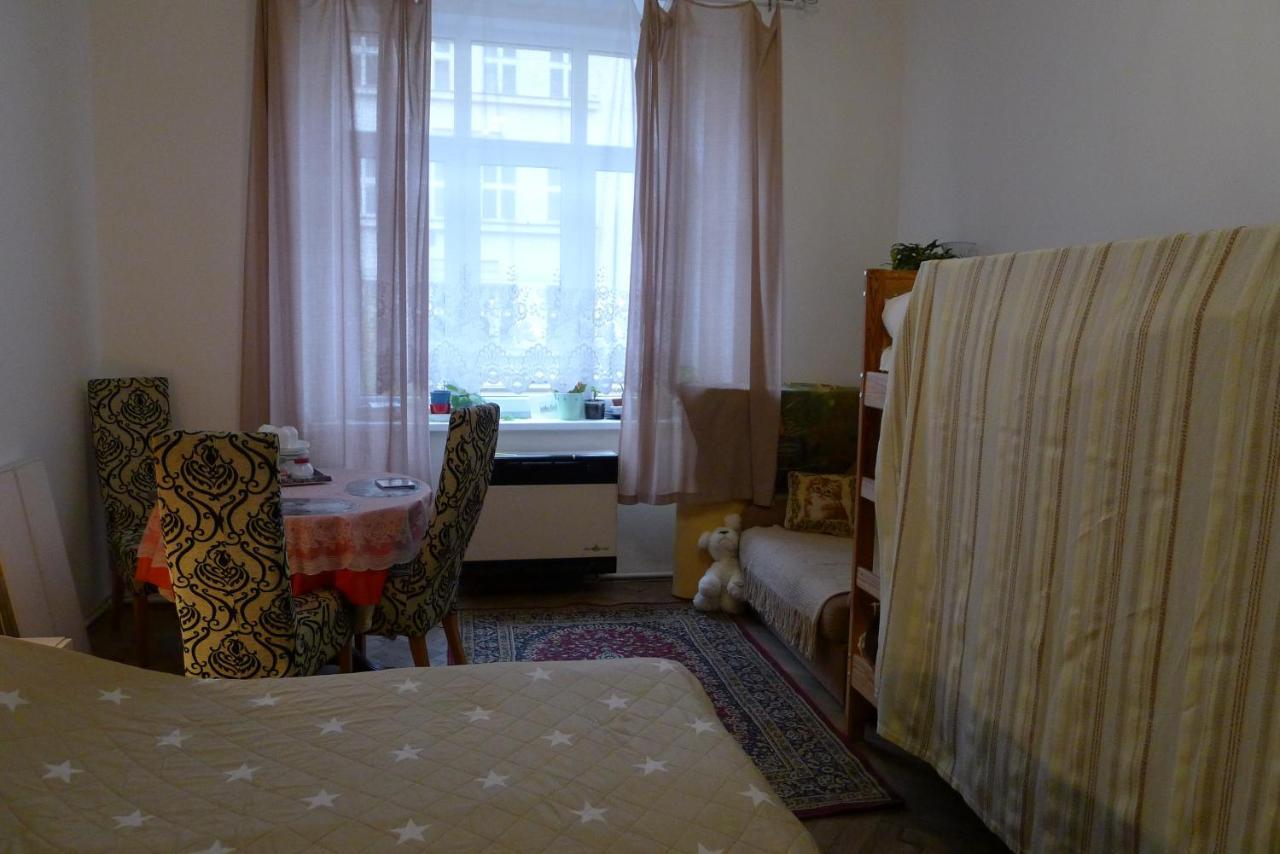 Cozy Modest Room For 2 Or 3 Persons Prag Dış mekan fotoğraf