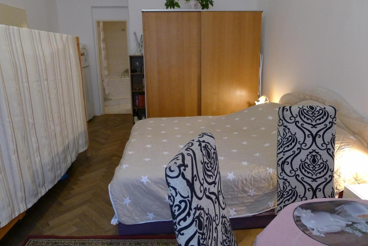 Cozy Modest Room For 2 Or 3 Persons Prag Dış mekan fotoğraf